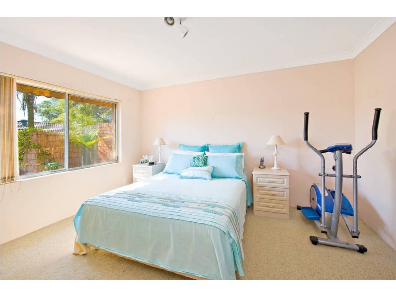 2/95 Yathong Road, Caringbah NSW 2229