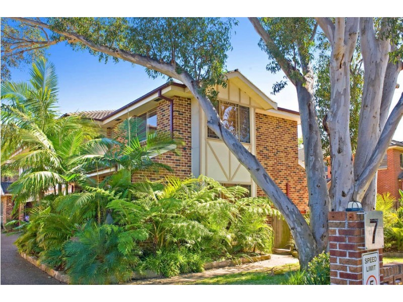 1/7 Wallumatta Rd, Caringbah NSW 2229