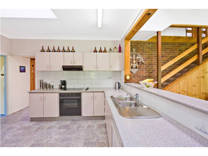 16 Ash Ave, Caringbah South NSW 2229