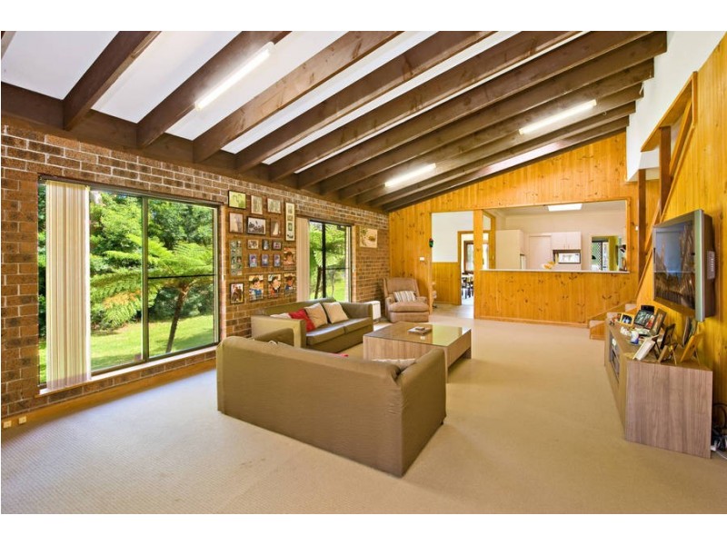 16 Ash Ave, Caringbah South NSW 2229