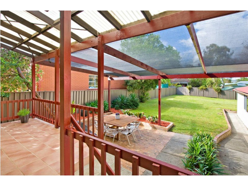16 Ash Ave, Caringbah South NSW 2229