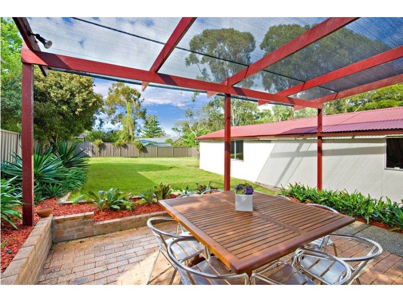 16 Ash Ave, Caringbah South NSW 2229