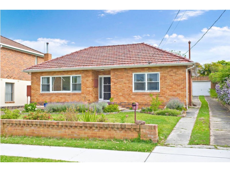 6 Taywood St, Woolooware NSW 2230