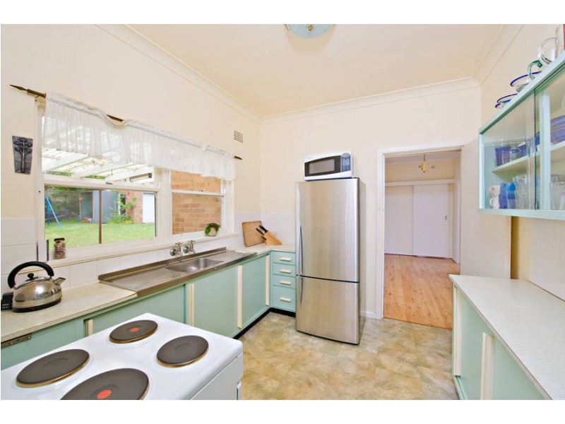 6 Taywood St, Woolooware NSW 2230