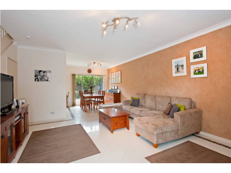 3/7 Wallumatta Rd, Caringbah NSW 2229