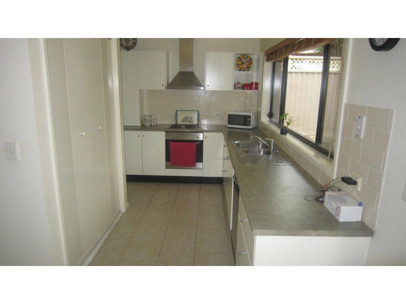 2/26 Hope Street, Wyong NSW 2259