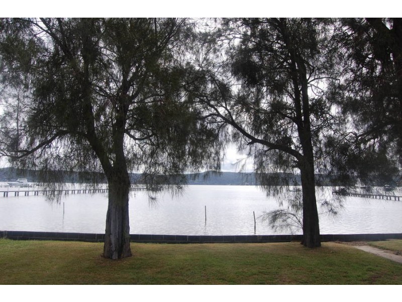 257 Avoca Dr, Green Point NSW 2251