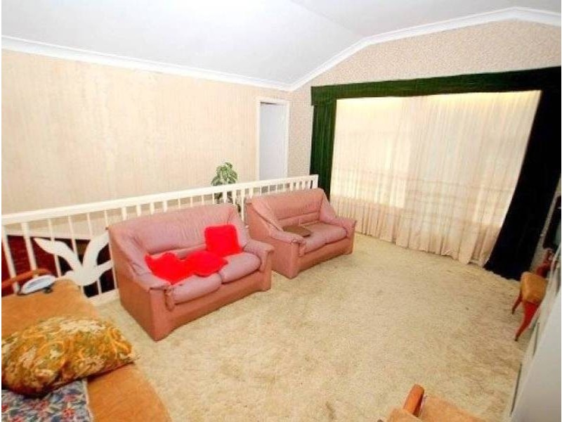 257 Avoca Dr, Green Point NSW 2251