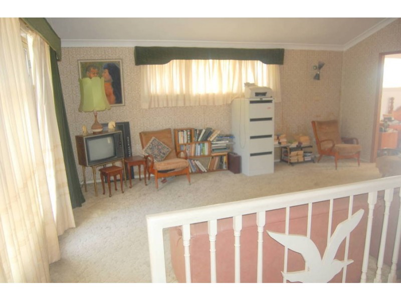 257 Avoca Dr, Green Point NSW 2251