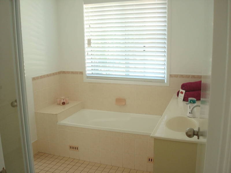 34 Bundeena Road, Glenning Valley NSW 2261