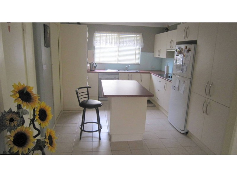 57 Warner Ave, Tuggerawong NSW 2259