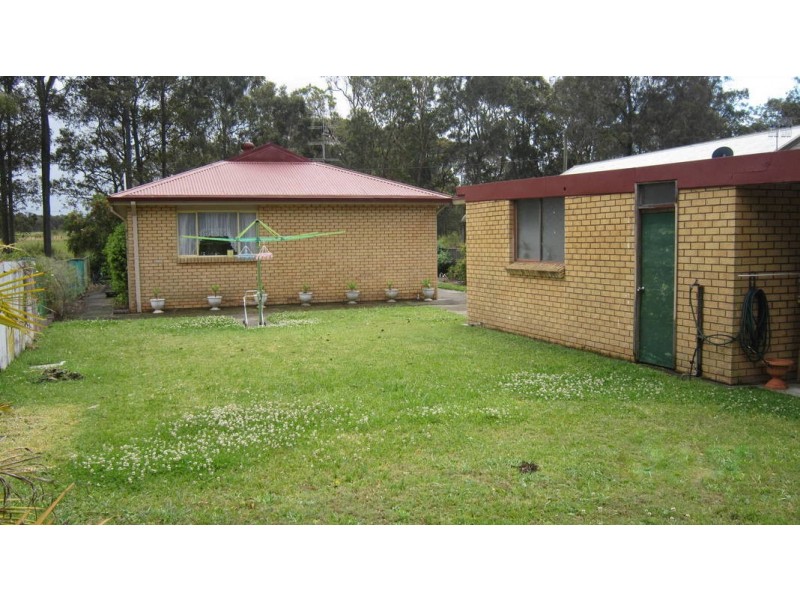 57 Warner Ave, Tuggerawong NSW 2259