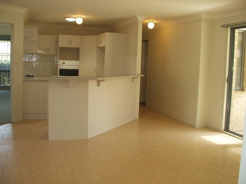 27 Dehavilland Circuit, Hamlyn Terrace NSW 2259