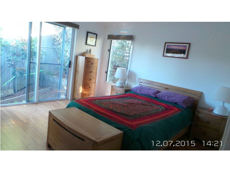 10 Yumbool Cl, Forresters Beach NSW 2260