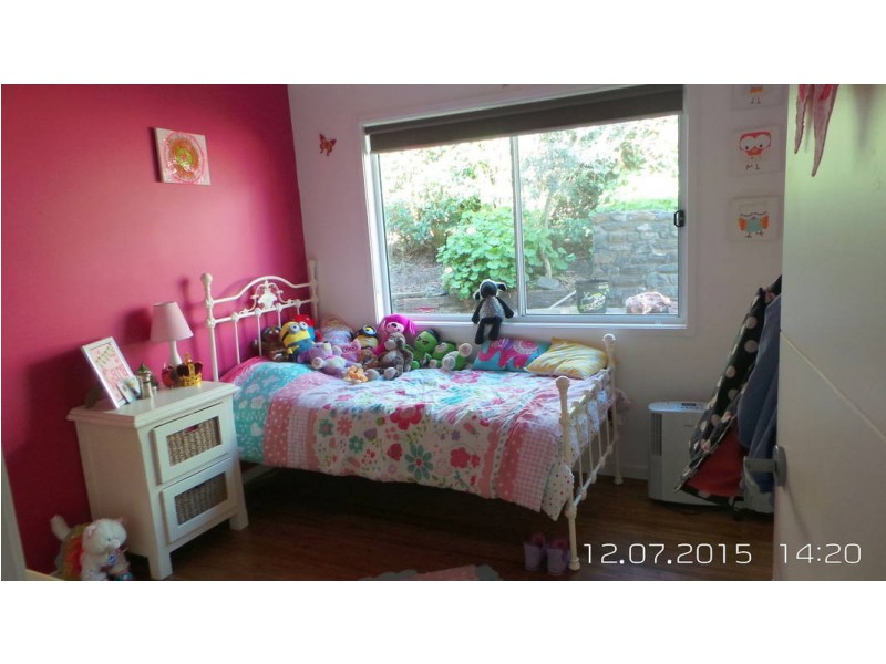 10 Yumbool Cl, Forresters Beach NSW 2260