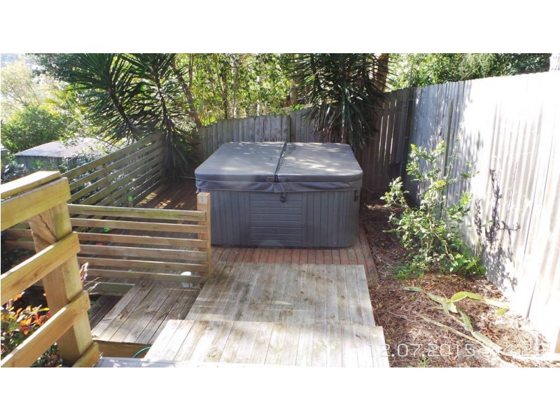 10 Yumbool Cl, Forresters Beach NSW 2260