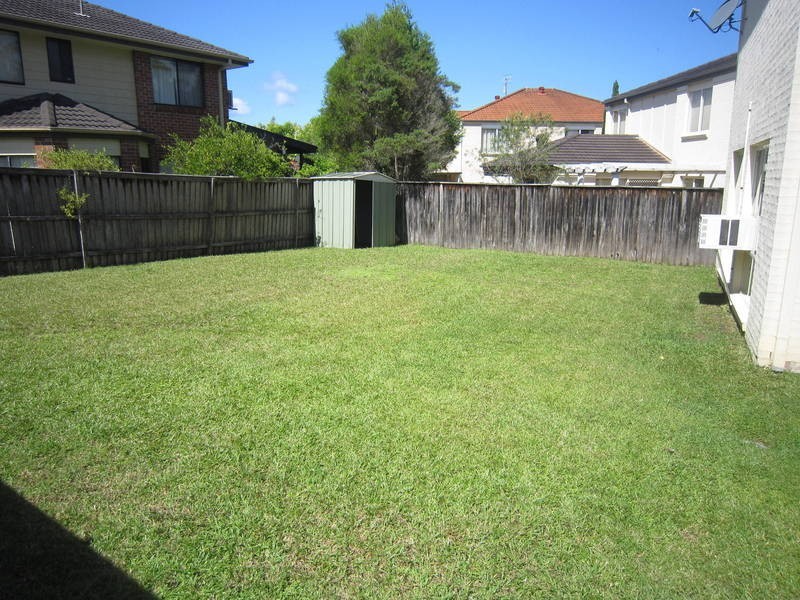 4 Matthew Circuit, Mardi NSW 2259