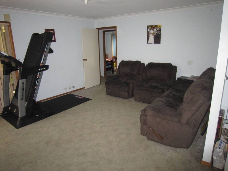 16 Red Cedar Cl, Ourimbah NSW 2258