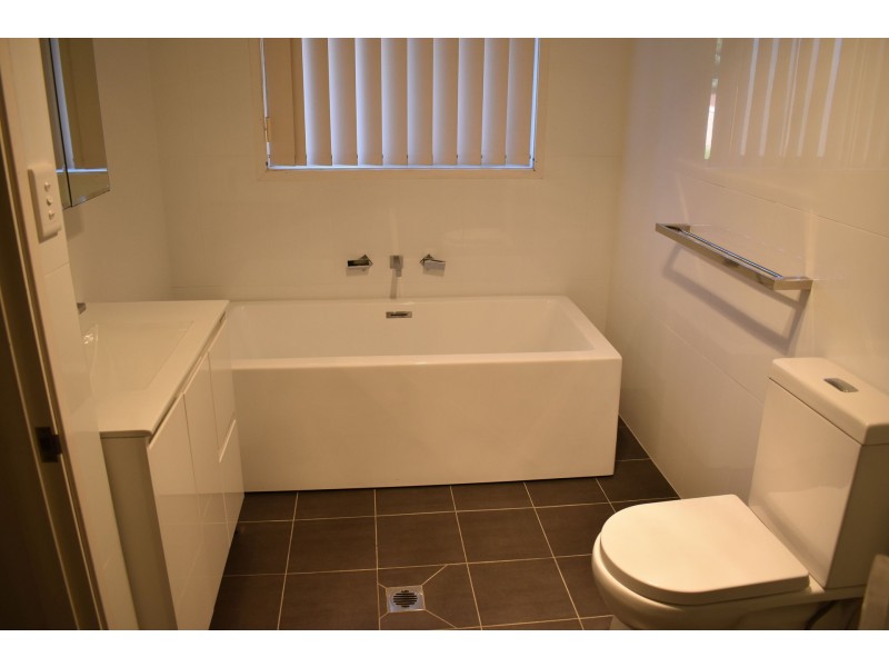 16/10 Albert Street, Ourimbah NSW 2258