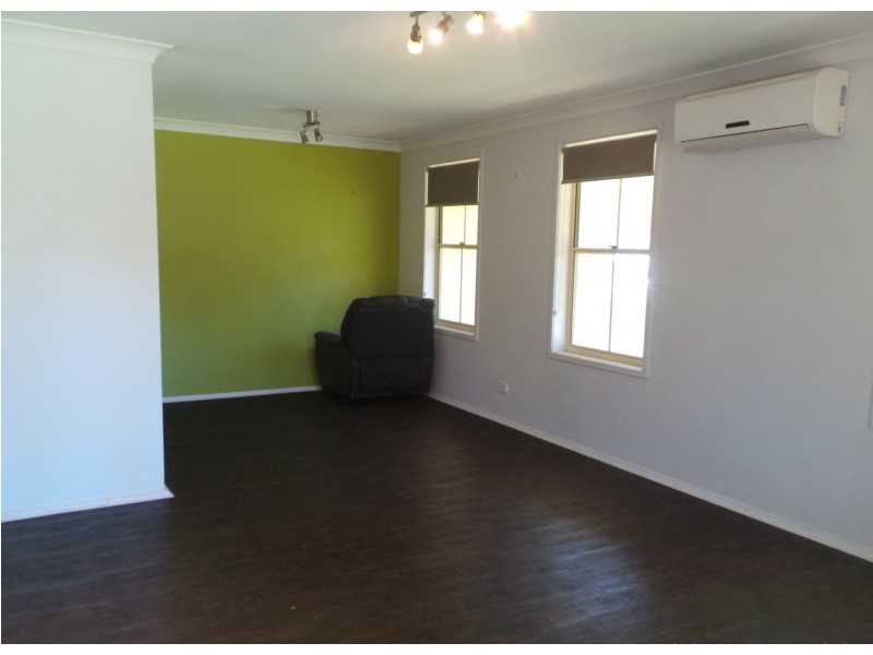 1/2 Keefers Glen, Mardi NSW 2259