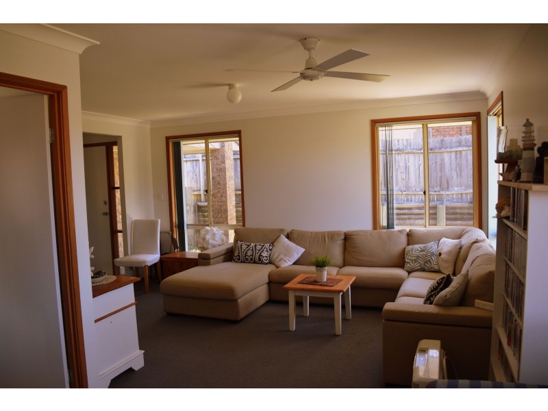 16 Red Cedar Close, Ourimbah NSW 2258