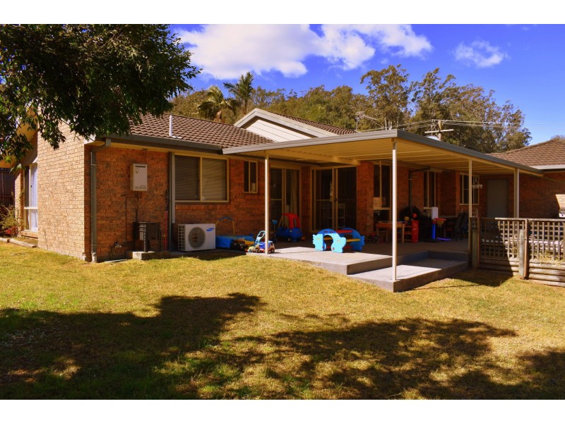 16 Red Cedar Close, Ourimbah NSW 2258