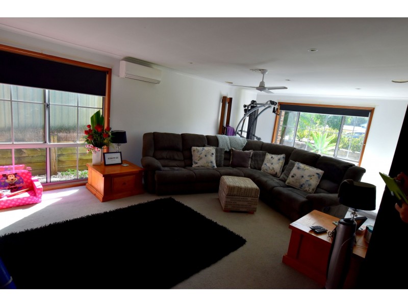 6 Woolmers Crescent, Mardi NSW 2259