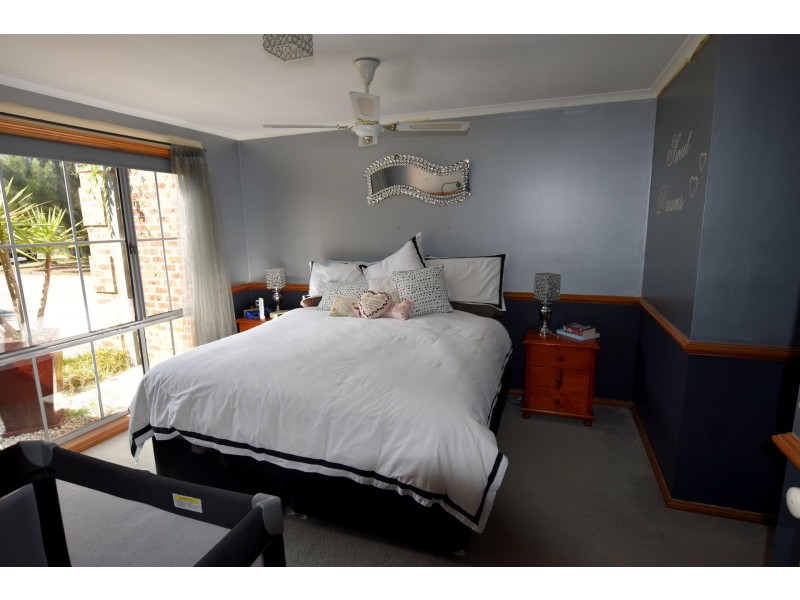 6 Woolmers Crescent, Mardi NSW 2259