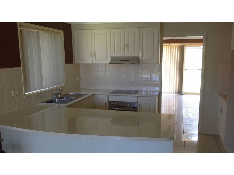 200 Woodbury Park Dr, Mardi NSW 2259