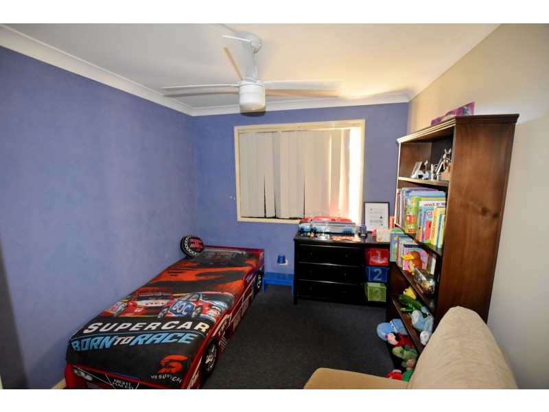 200 Woodbury Park Dr, Mardi NSW 2259