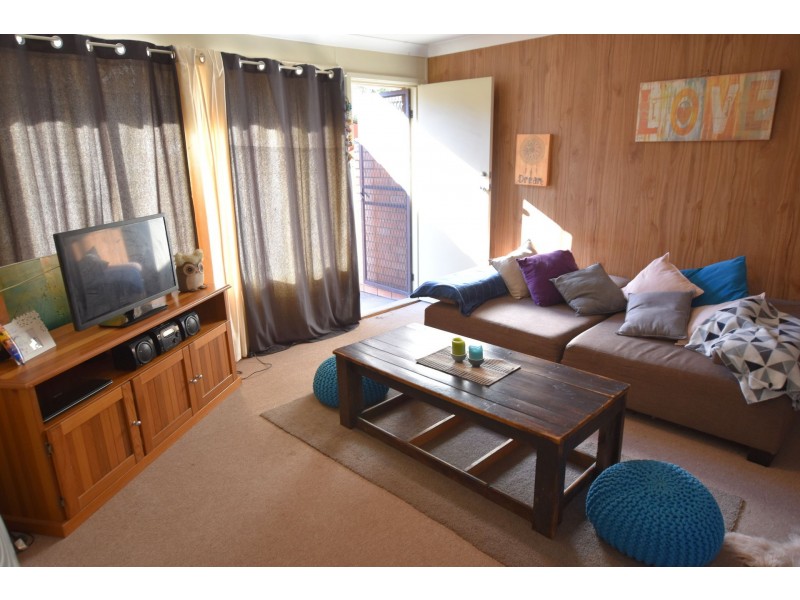 308 Lakedge Avenue, Berkeley Vale NSW 2261