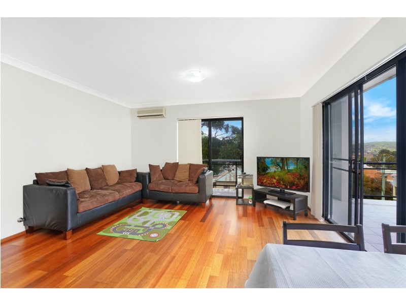 3/8 Bent Street, Gosford NSW 2250