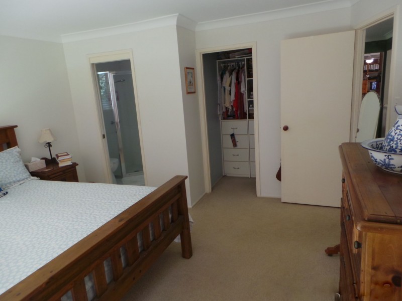 16 Forster Avenue, Watanobbi NSW 2259