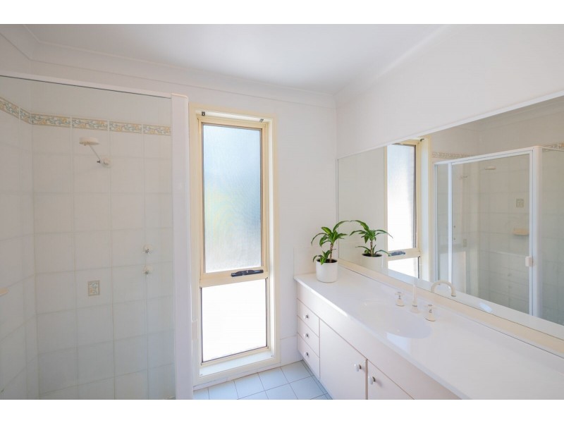 52 Riveroak Drive, Mardi NSW 2259