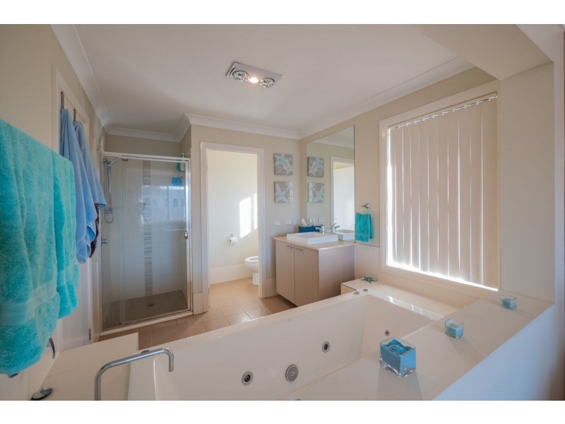 18 Narrabeen Close, Mardi NSW 2259