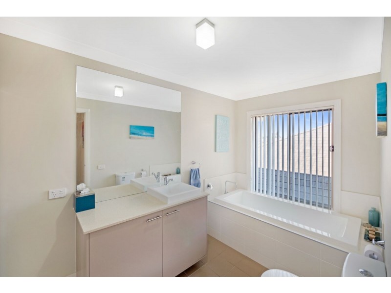 18 Narrabeen Close, Mardi NSW 2259