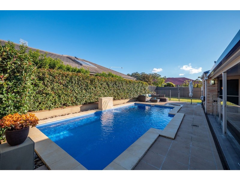 18 Narrabeen Close, Mardi NSW 2259