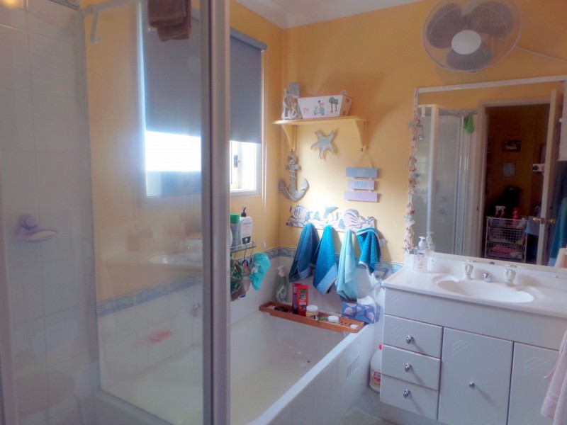 206 Woodbury Park Drive, Mardi NSW 2259