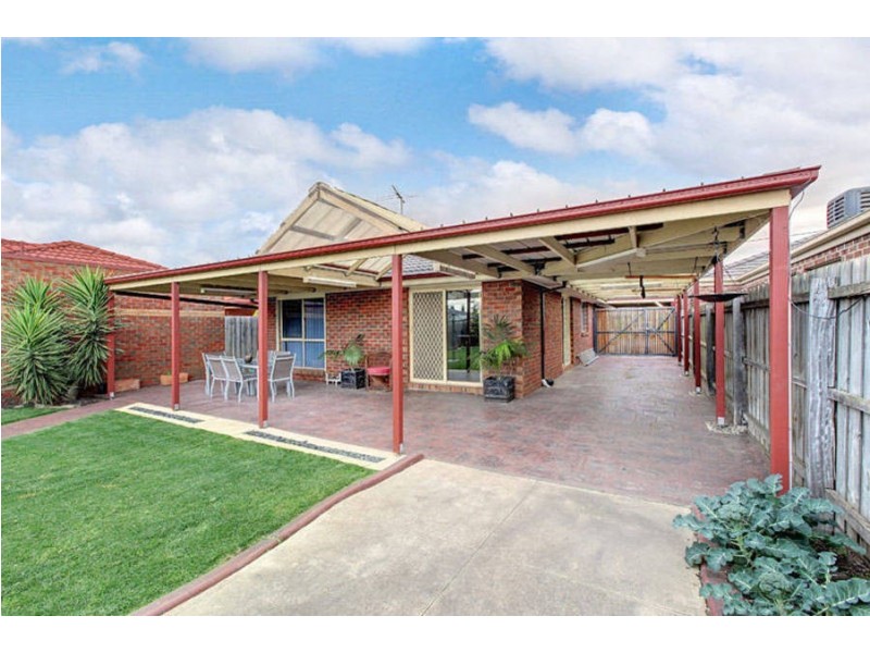 18 Reddrop Crt, Altona Meadows VIC 3028