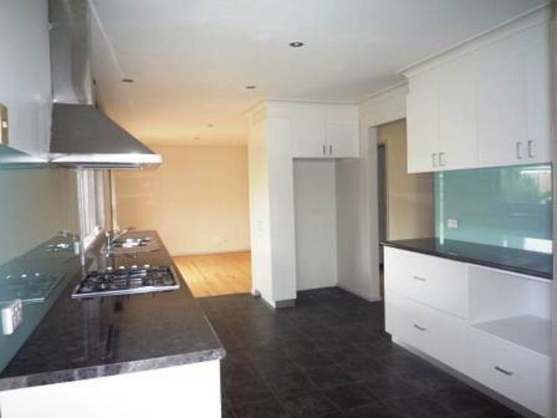 8 Parramatta Road, Werribee VIC 3030
