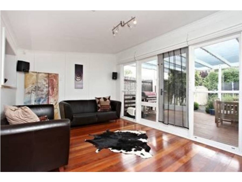 14 Akuna Street, Altona VIC 3018