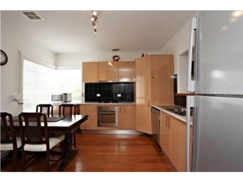 14 Akuna Street, Altona VIC 3018