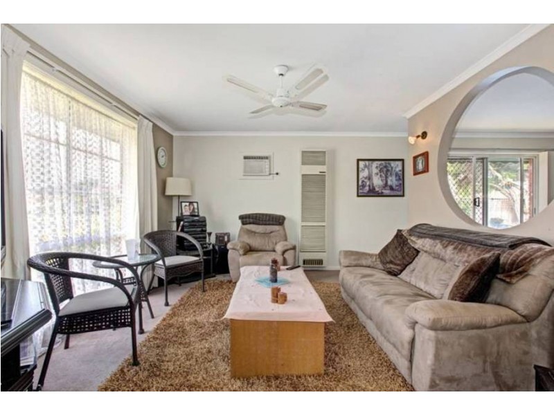 2/12 Tatman Drive, Altona Meadows VIC 3028