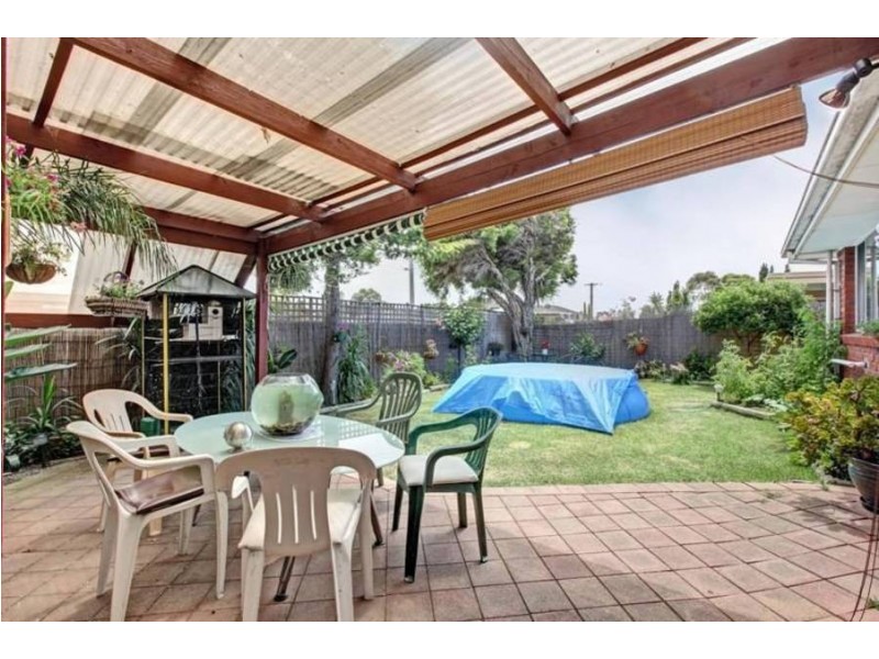 2/12 Tatman Drive, Altona Meadows VIC 3028