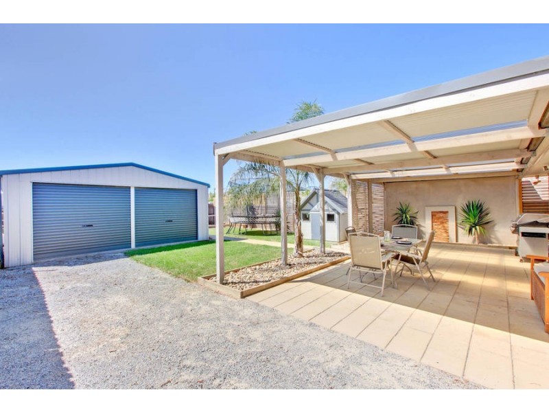 1 Hammond Court, Altona Meadows VIC 3028