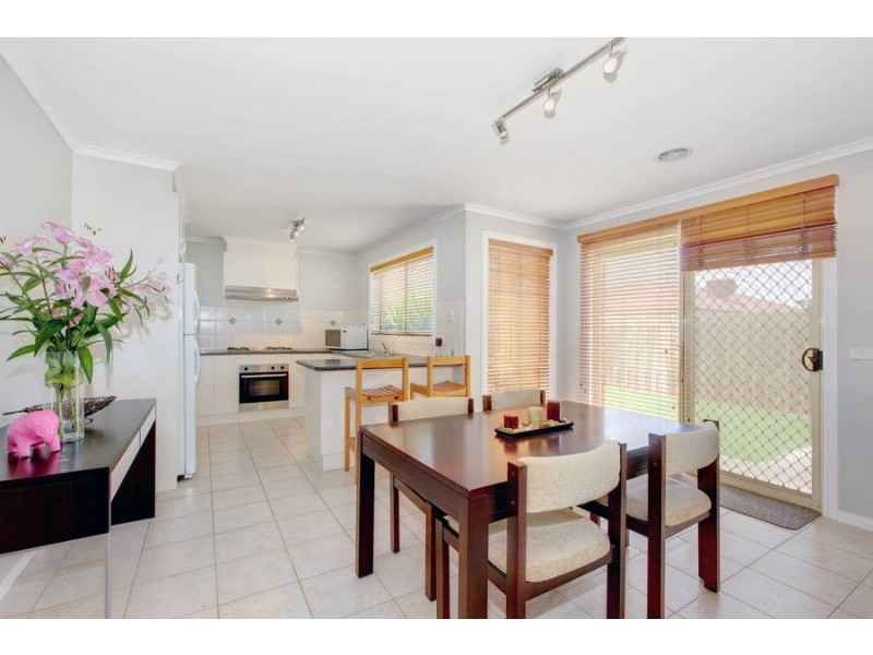 2/53-55 Myers PDE, Altona Meadows VIC 3028