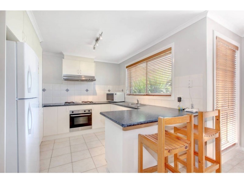 2/53-55 Myers PDE, Altona Meadows VIC 3028