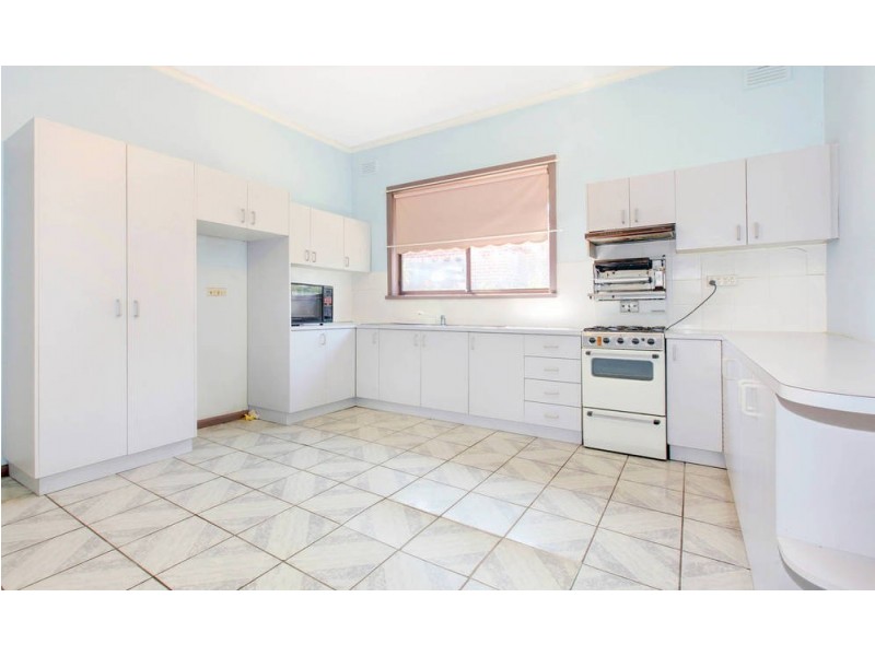 20 Elphin Street, Newport VIC 3015