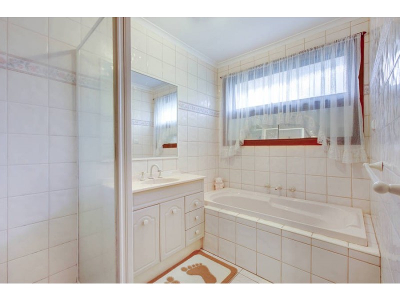 4 O’Brien Court, Altona Meadows VIC 3028