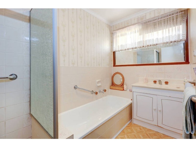 1/107 Railway Street North, Altona VIC 3018